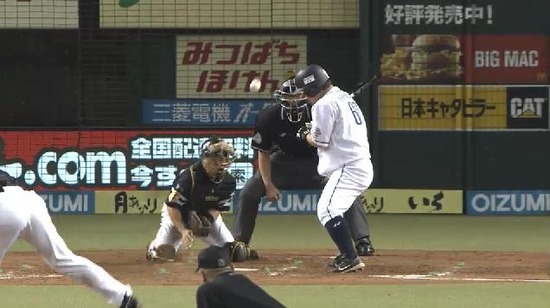 3回裏1四球2つ暴投2つ (2)