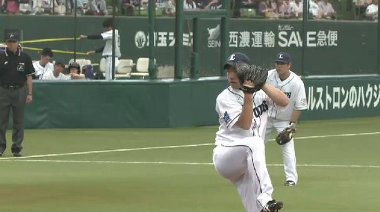 ２回表１雄星 (2)