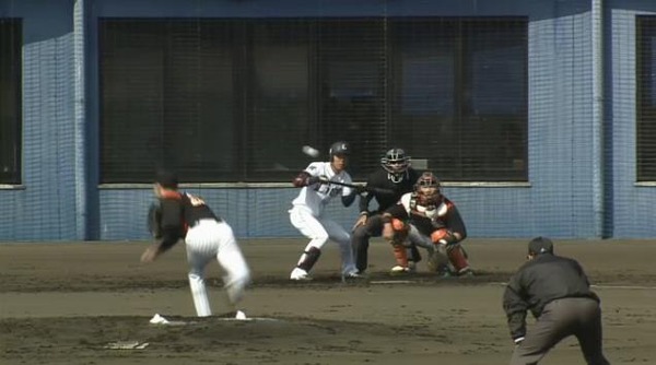3回裏2水口バントヒット (1)