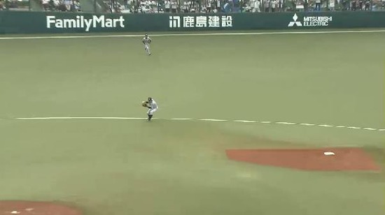 ４回裏１秋山内野安打 (2)