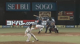 ８回裏１森初ホームラン (1)