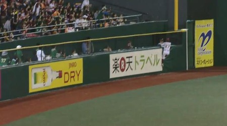 1回表1脇谷HR (4)