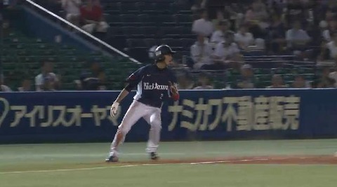 ８回表４渡辺ヒット１塁３塁 (2)