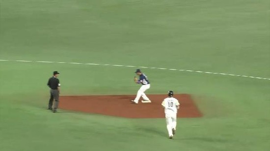 ４回裏４松田サードゴロ (3)