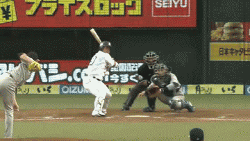 7回裏2森タイムリー脇谷ホームイン (1)