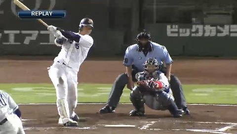 ６回裏１岡田２ラン (3)