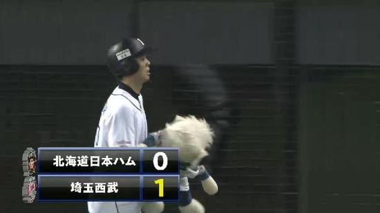 3回裏1秋山HR (3)