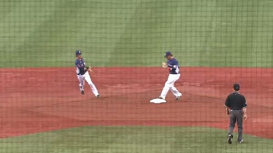 ３回裏５中島ショートゴロ (3)