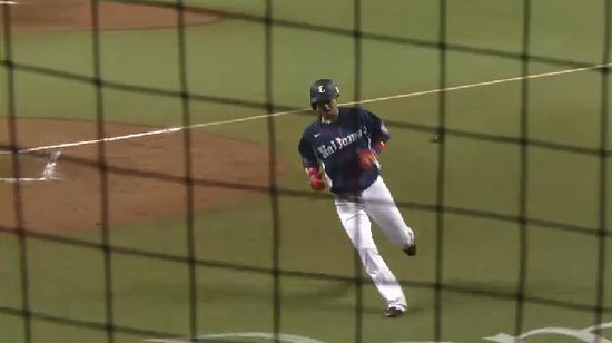 2回裏２秋山タイムリー24試合連続安打 (6)