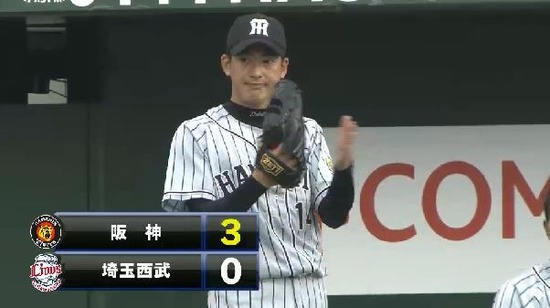 ６回裏５関本犠牲フライ (1)