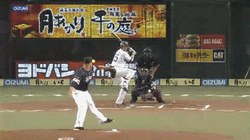 １回裏１秋山ヒット (1)