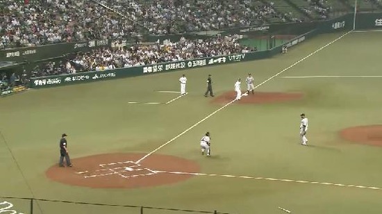 1回裏３浅村浅いレフトフライ (2)