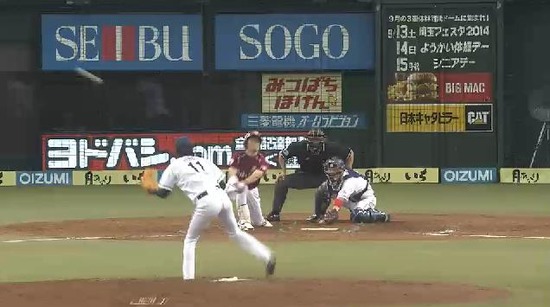 ５回表２島内タイムリー (2)