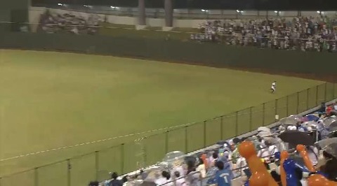 ７回表３小谷野２点タイムリー同点 (2)