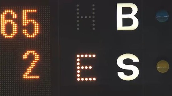 ４回裏２中村エラー１塁３塁 (1)