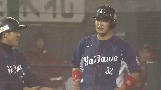 4回表1渡辺フォアボール浅村タイムリー3ベース (4)