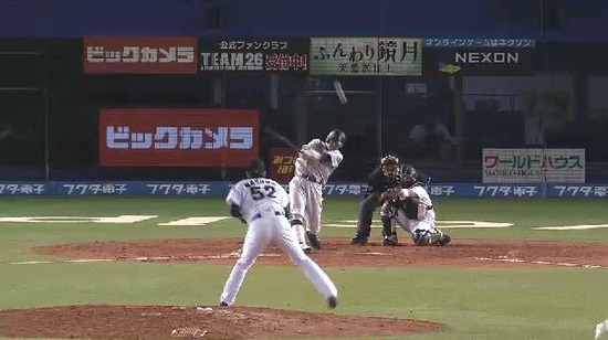 ９回表５栗山２点タイムリー (2)