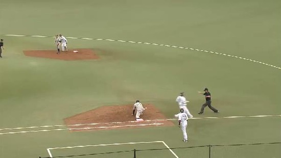 2回裏６おかわり内野安打タイムリー (3)