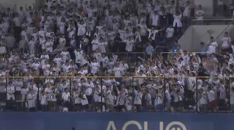 5回裏2鈴木2ベース斎藤ナイス (3)