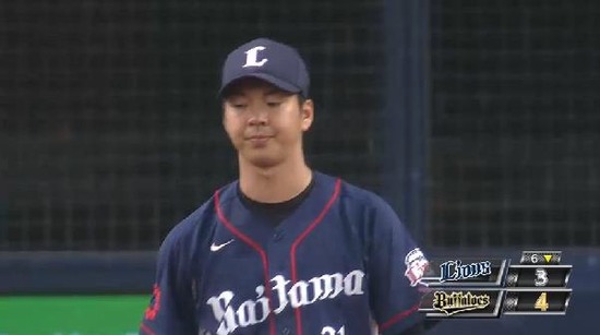 ６回裏２駿太犠牲フライ (3)