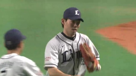 8回裏3秋山レーザービーム (2)