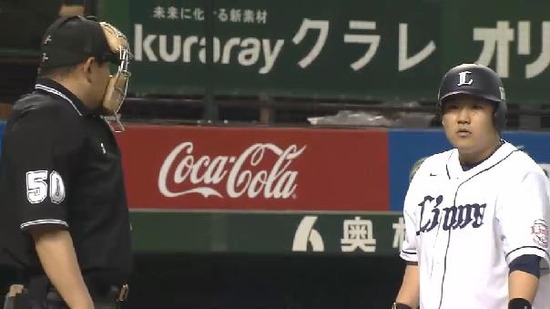 ６回裏２おかわり三振 (2)