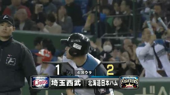 4回裏4レアード2点タイムリー (1)