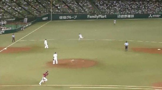 9回表3聖沢ヒット1塁2塁 (2)