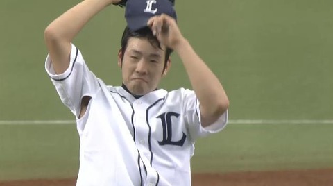 ５回表２フォアボール１塁２塁 (1)