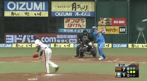 3回裏2渡辺ヒット満塁 (1)