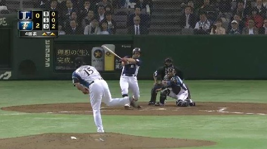 4回表5坂田センターフライ (2)