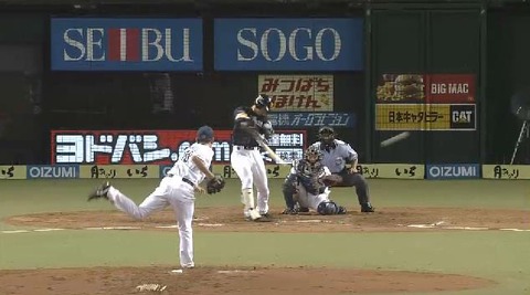 ３回表１柳田盗塁長谷川タイムリー (2)