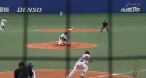 4回裏2大島タイムリーヒット (2)