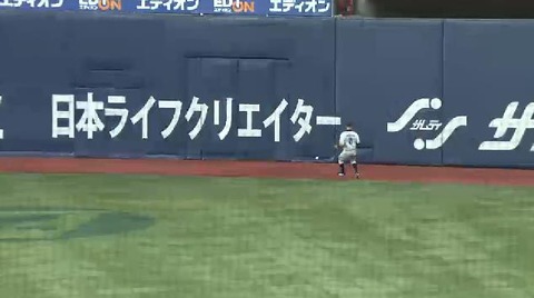 8回裏3柳田四球長谷川2点タイムリー (2)