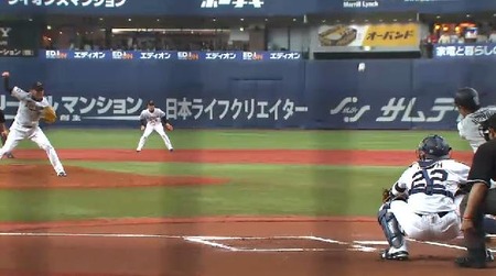 6回表1中村四球秋山フォアボール (2)