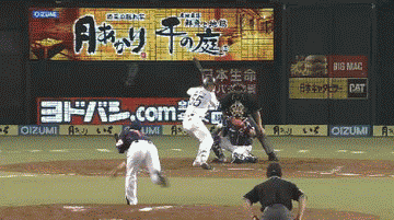 5回裏2秋山2ラン (1)