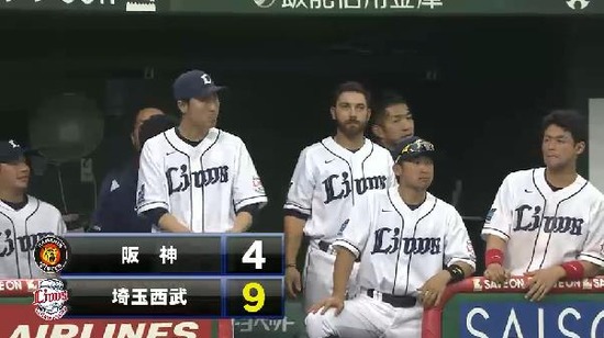 ８回裏３浅村２点タイムリー２ベース (1)