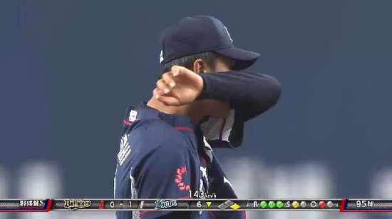 ６回裏２連続フォアボール降板 (2)