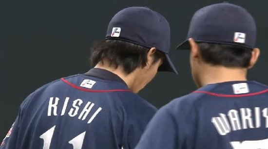 ８回裏１近藤２ベース初ヒット (3)