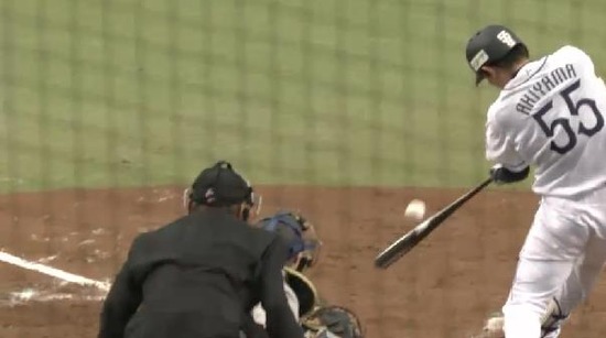 ２回裏３秋山タイムリー (3)