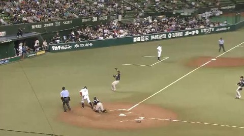 ９回裏１脇谷フォア炭谷バント失敗 (2)