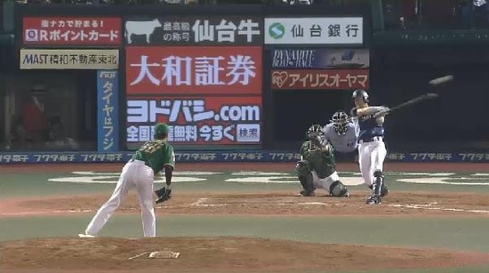 ４回表１外崎ヒット＆盗塁 (1)