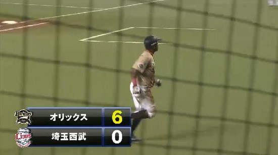 ４回表２中島タイムリー２ベース (2)