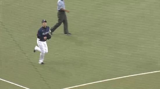 ８回表２サブローフォアボール増田 (2)