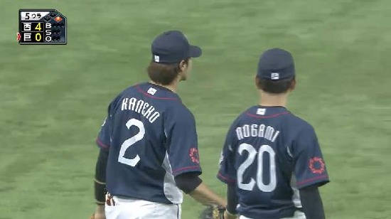 ５回裏１先頭坂本内野安打 (1)