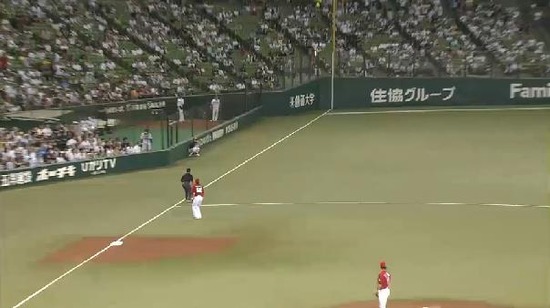 8回裏1メヒア2ベース (3)