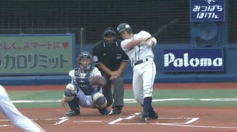 1回表1渡辺2ベース (2)