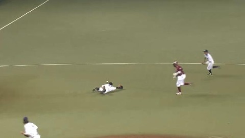 ７回表５ラッツタイムリーヒット (1)