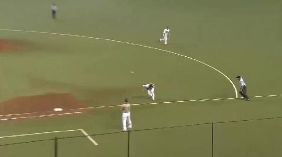 ９回表２イレギュラーブランコ (2)