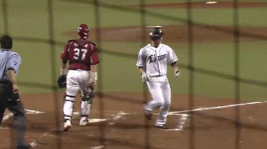 6回裏6炭谷タイムリー (2)